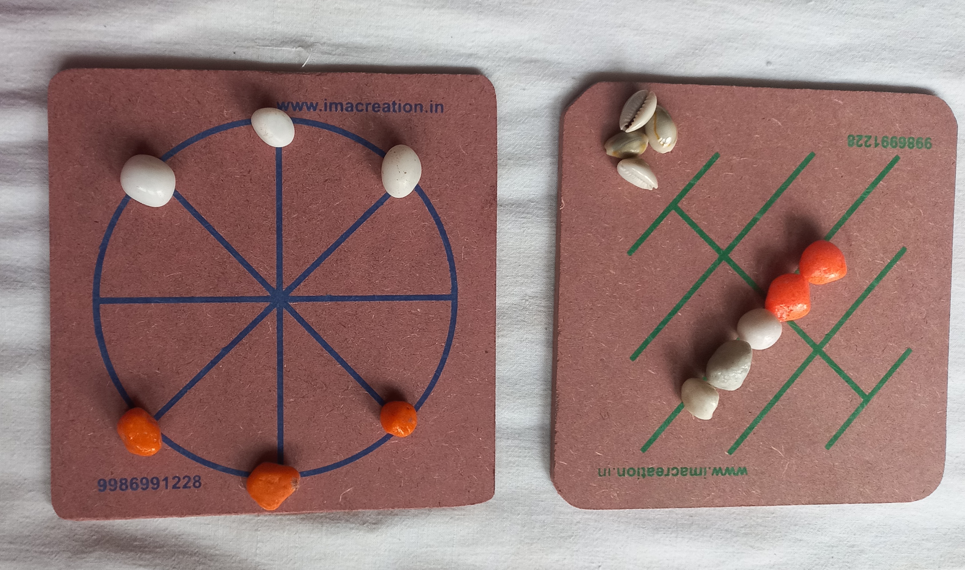 Beginners - Set of 2 boards, 4 games - minutes to learn and play
